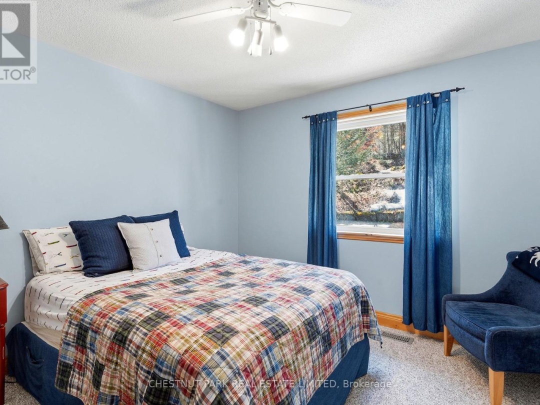 1018 RATTLESNAKE ROAD, Redstone Lake