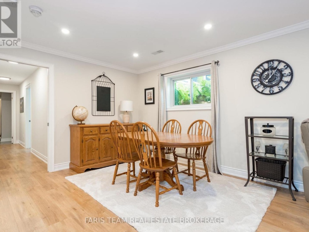 1559 RIMKEY CRESCENT, 