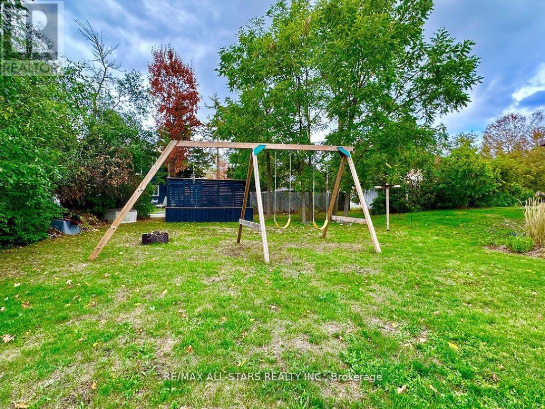 18 JOSEPH STREET, Kawartha Lakes (Bobcaygeon)