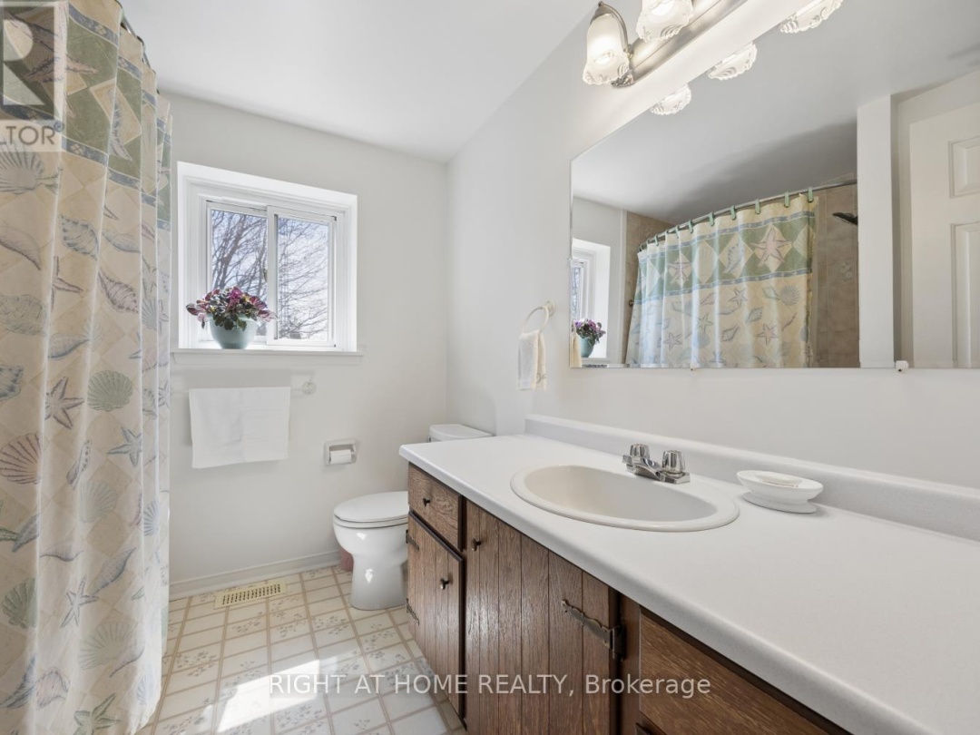 121 ROBMAR CRESCENT, Kawartha Lakes (Manilla)