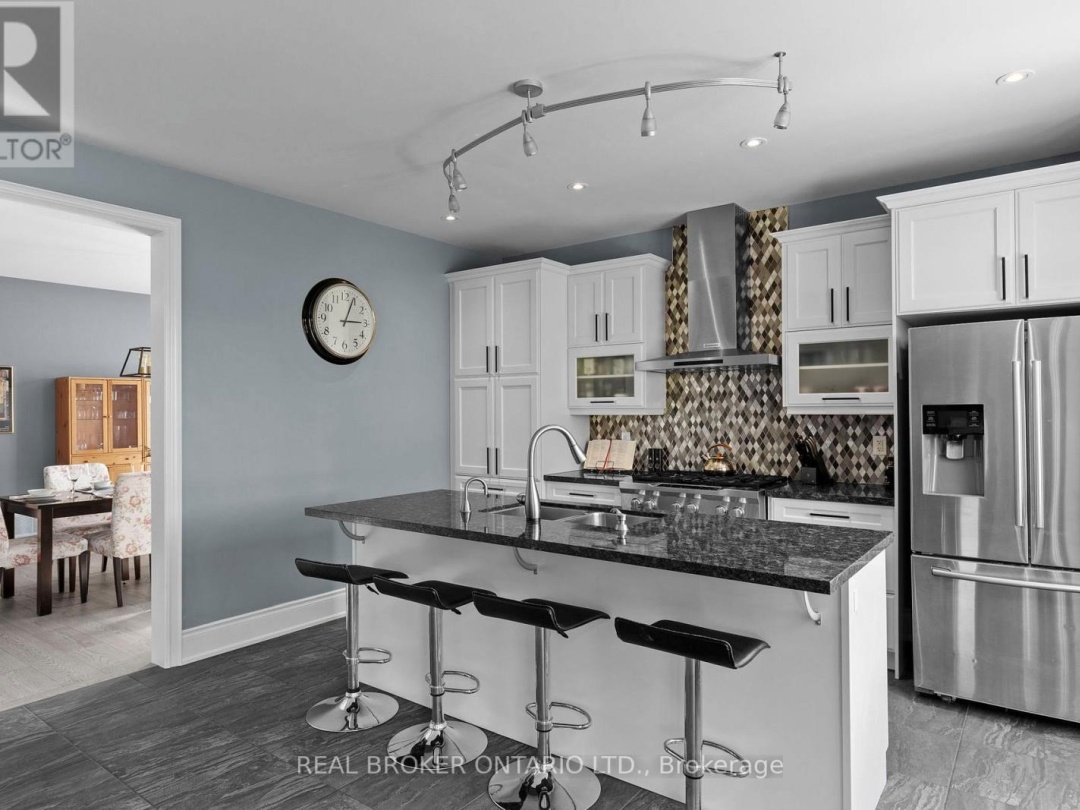 3032 MONARCH DRIVE, Orillia