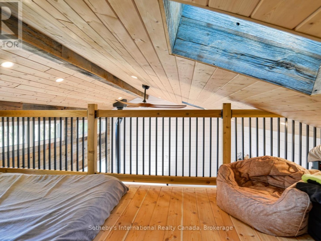 1211 PLUTO TRAIL, Boyne Lake