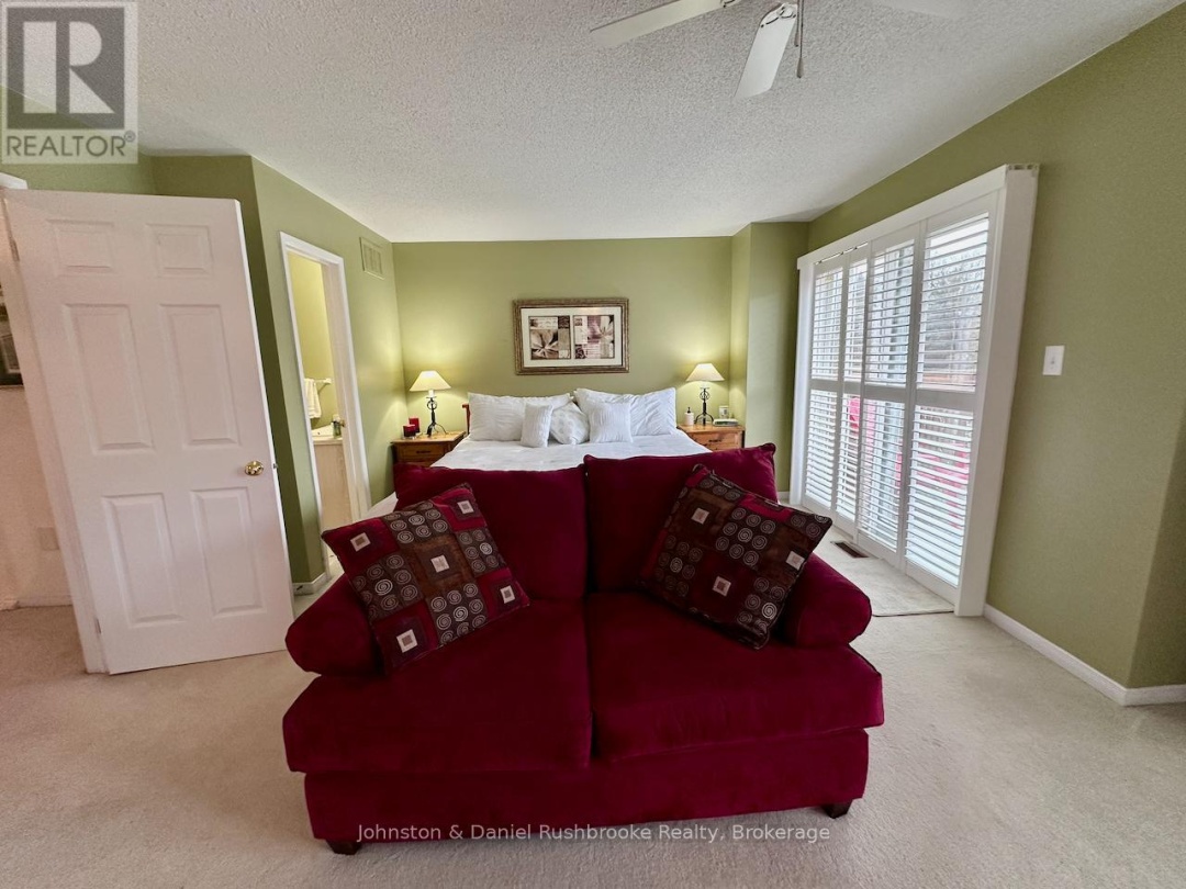 39 SHORELINE DRIVE, Muskoka River
