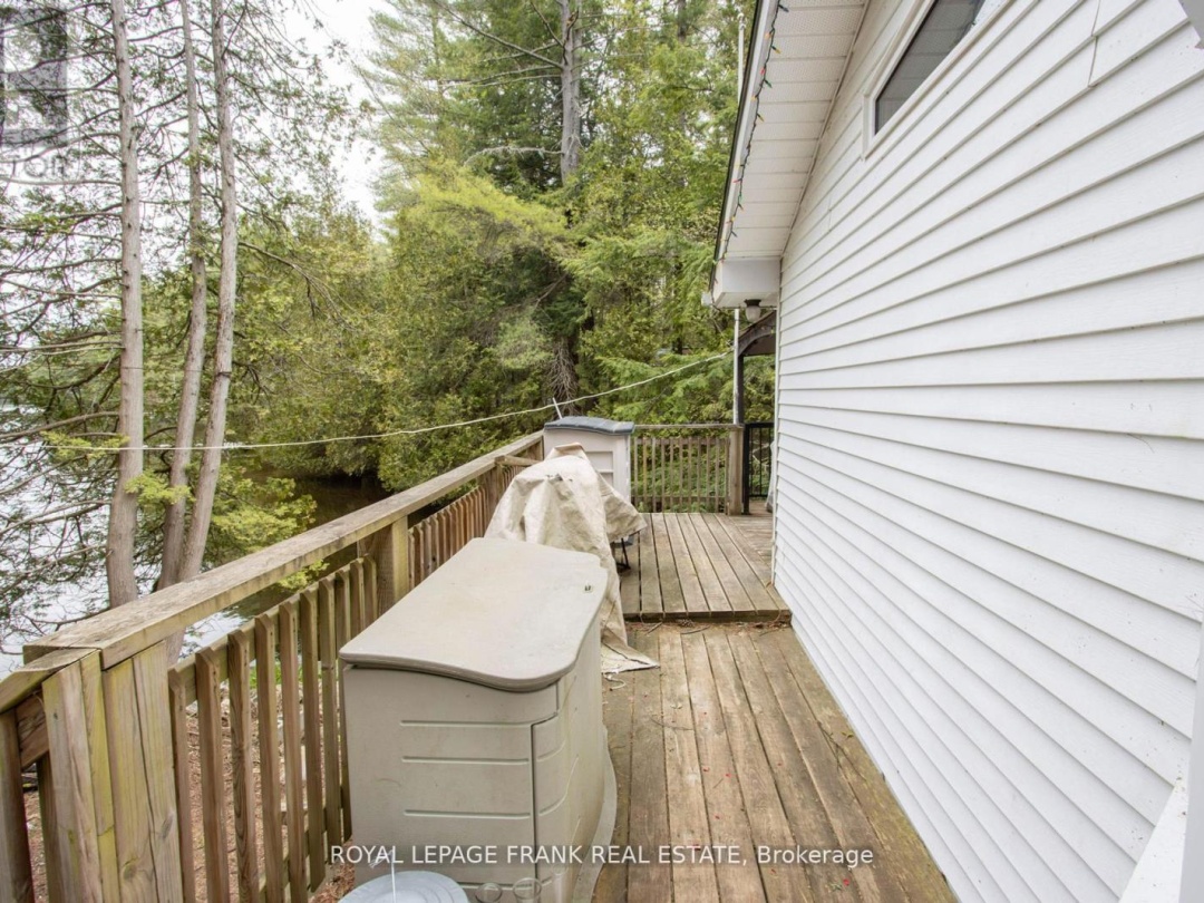 1070 TOWERING OAKS TRAIL, 
