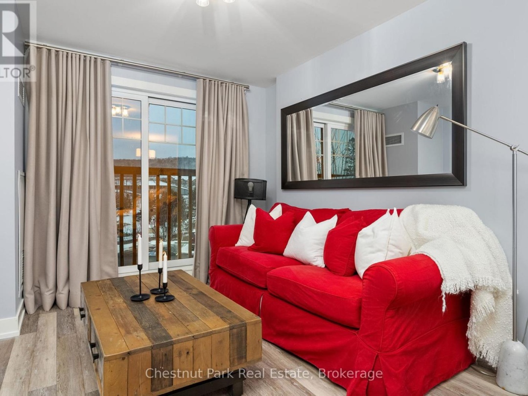 206 - 25 PEN LAKE POINT ROAD, Peninsula Lake