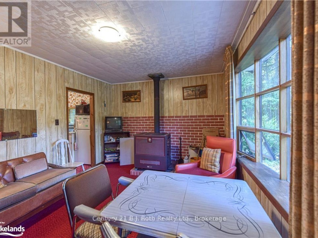 6571 PIONEER VILLAGE LANE, 