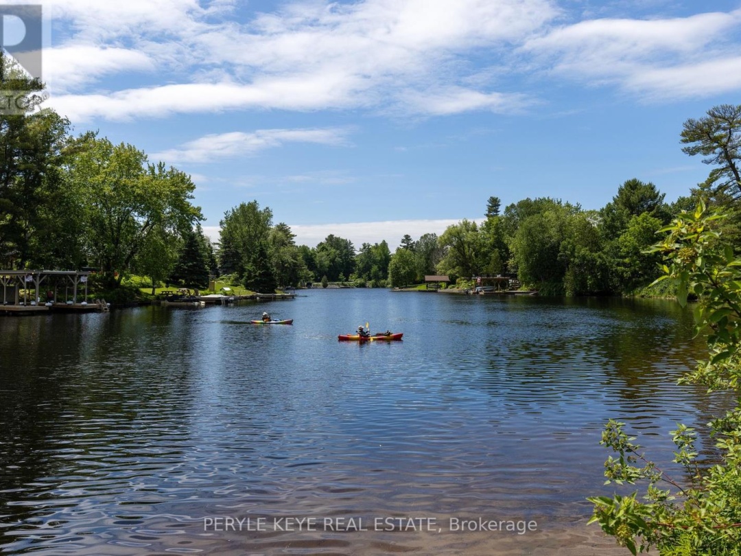 12 Stormont Court, Muskoka 