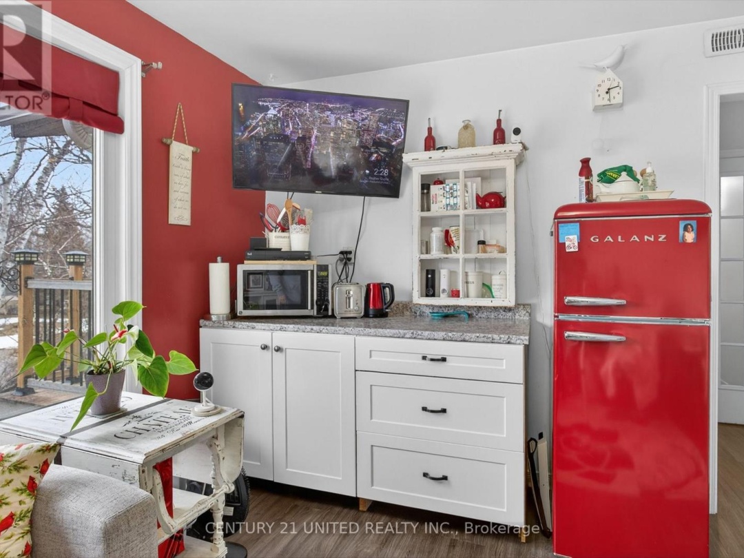 216 ALPINE LAKE ROAD, Pigeon Lake