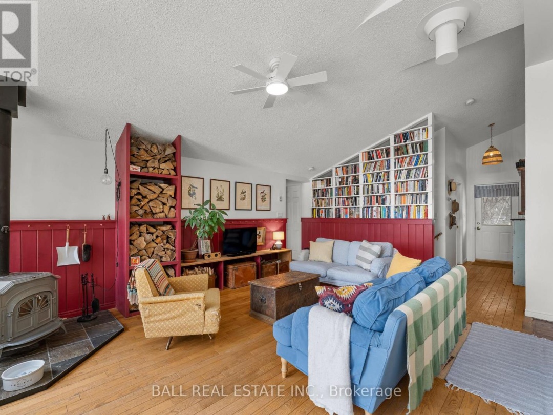 26 CEDAR COURT, Bald Lake Narrows
