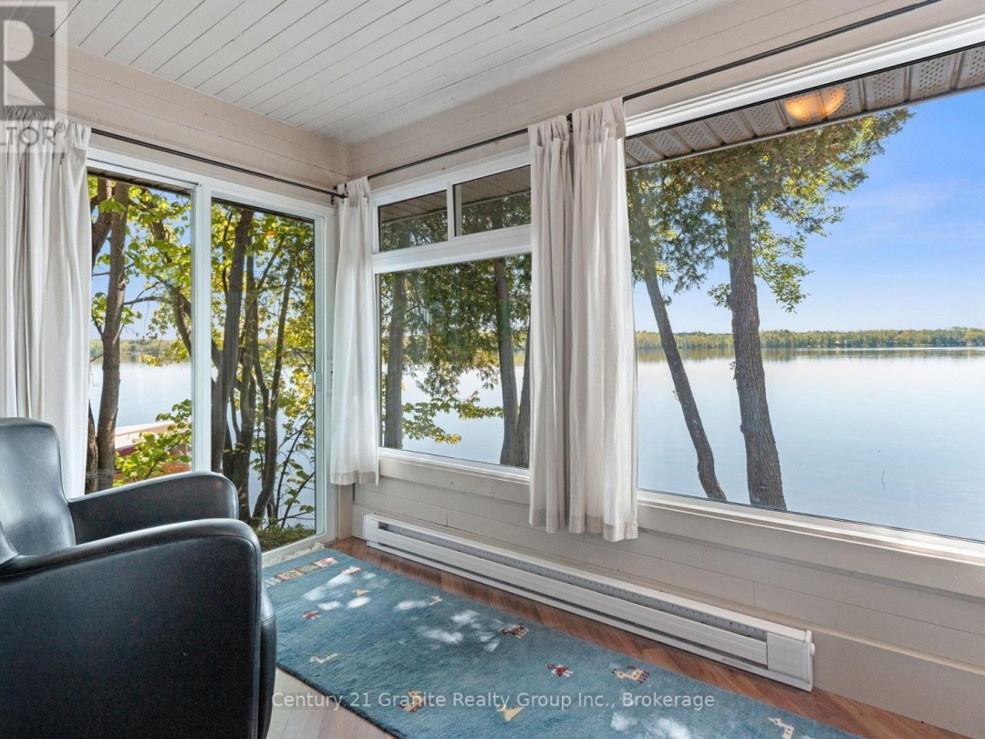 359 AVERY POINT ROAD, Dalrymple Lake