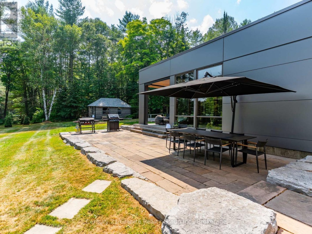 1085 GRACE ROAD, 