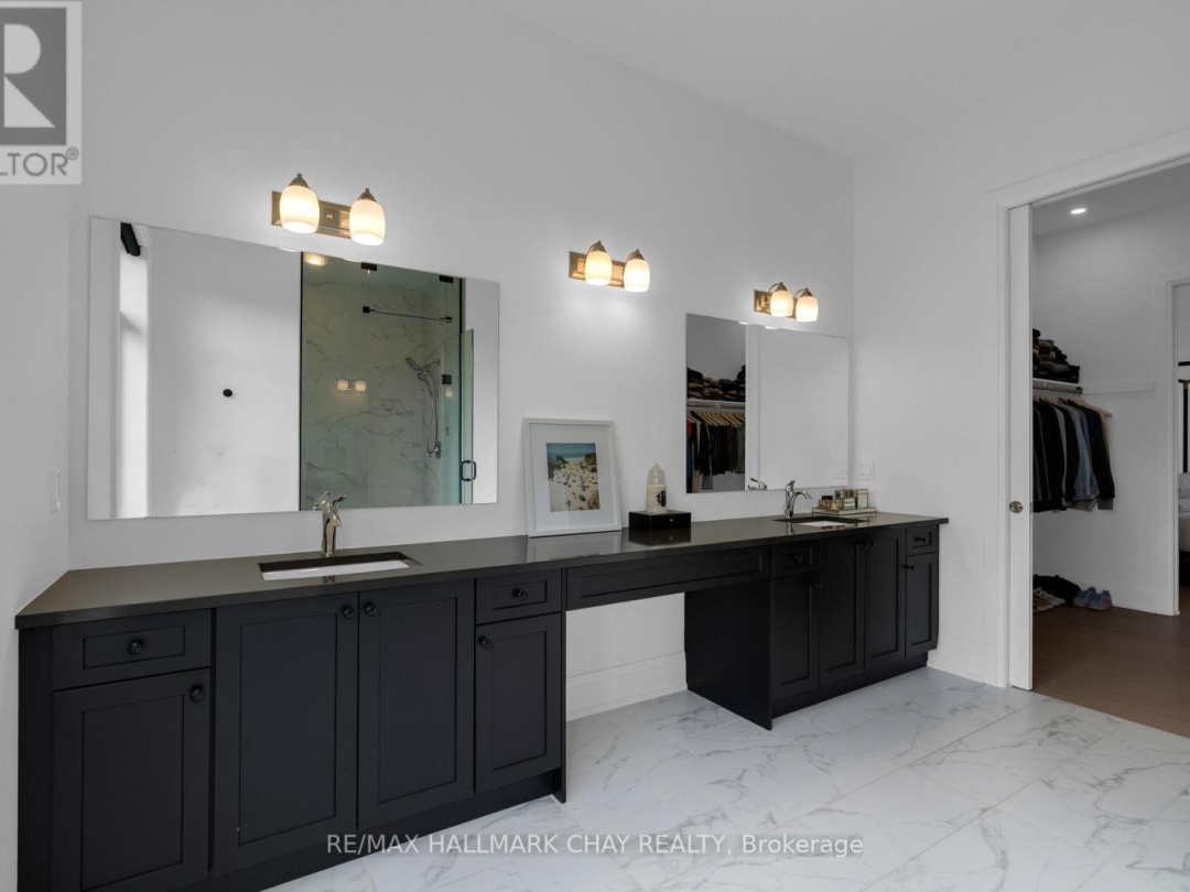 72 GEORGIAN GRANDE DRIVE, 