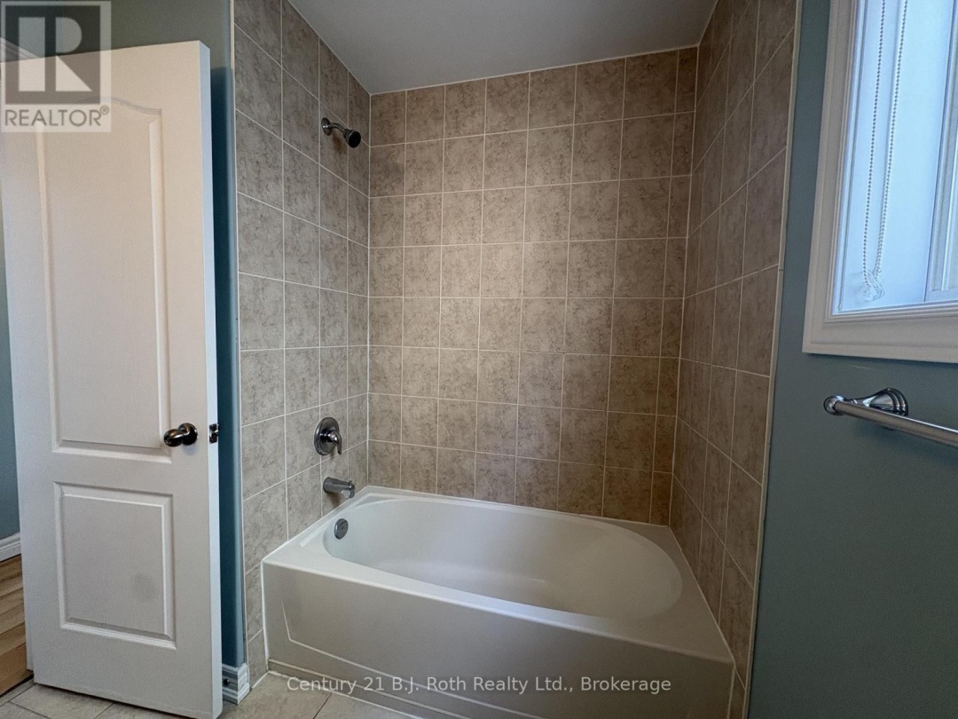 34 PEARL DRIVE, Orillia