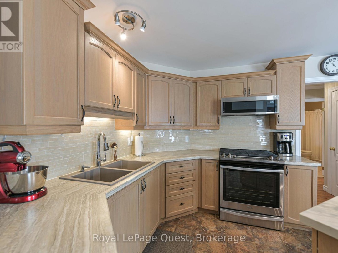 4662 ZACHARY CRESCENT, Ramara (Atherley)