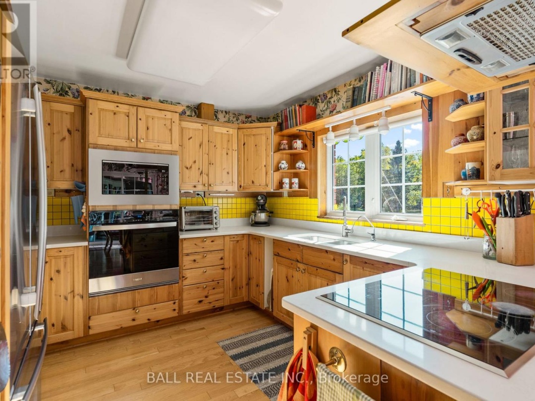 849 COUNTY RD 49, 
