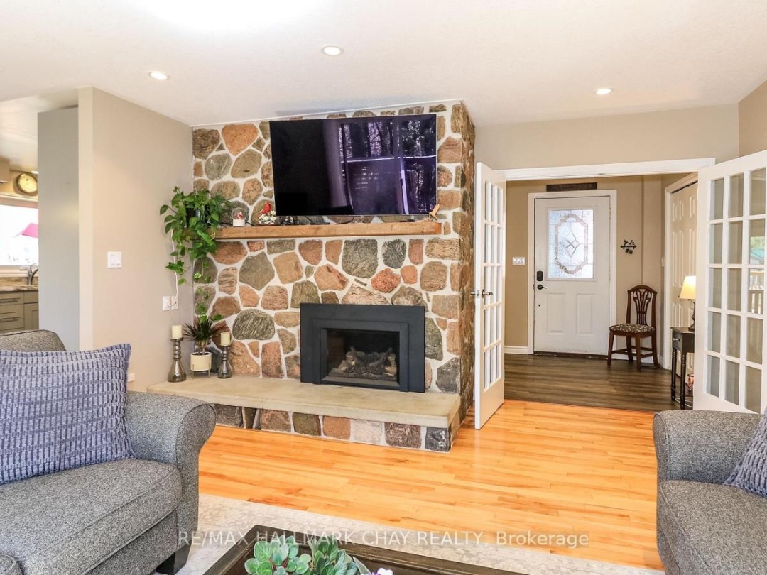 4062 WAINMAN LINE, Severn (Bass Lake)