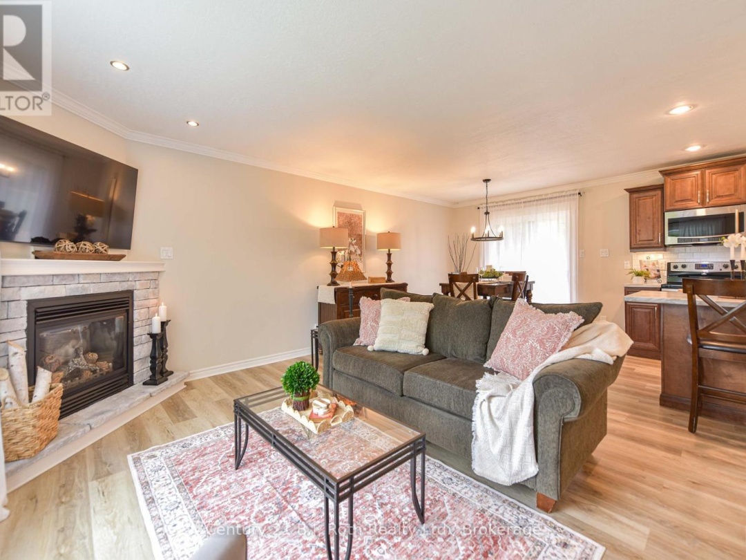 4693 DANIEL STREET, Ramara (Atherley)