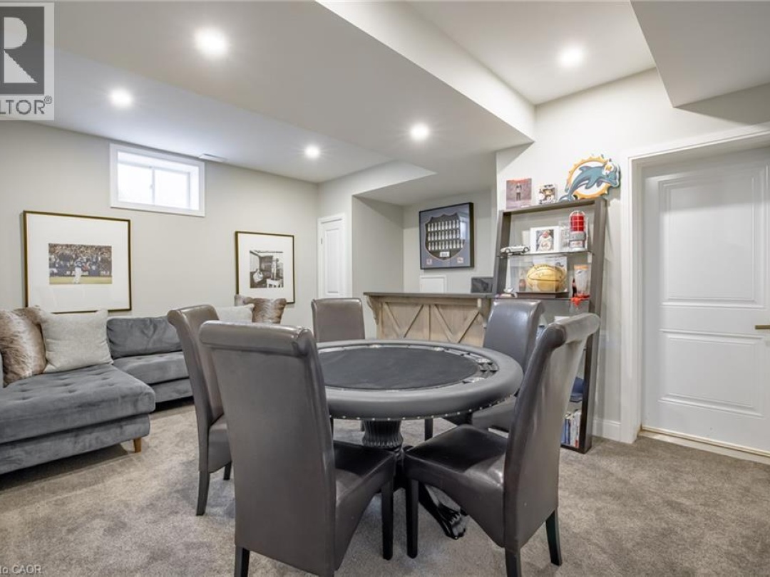 4 LOCKMAN Drive, Ancaster