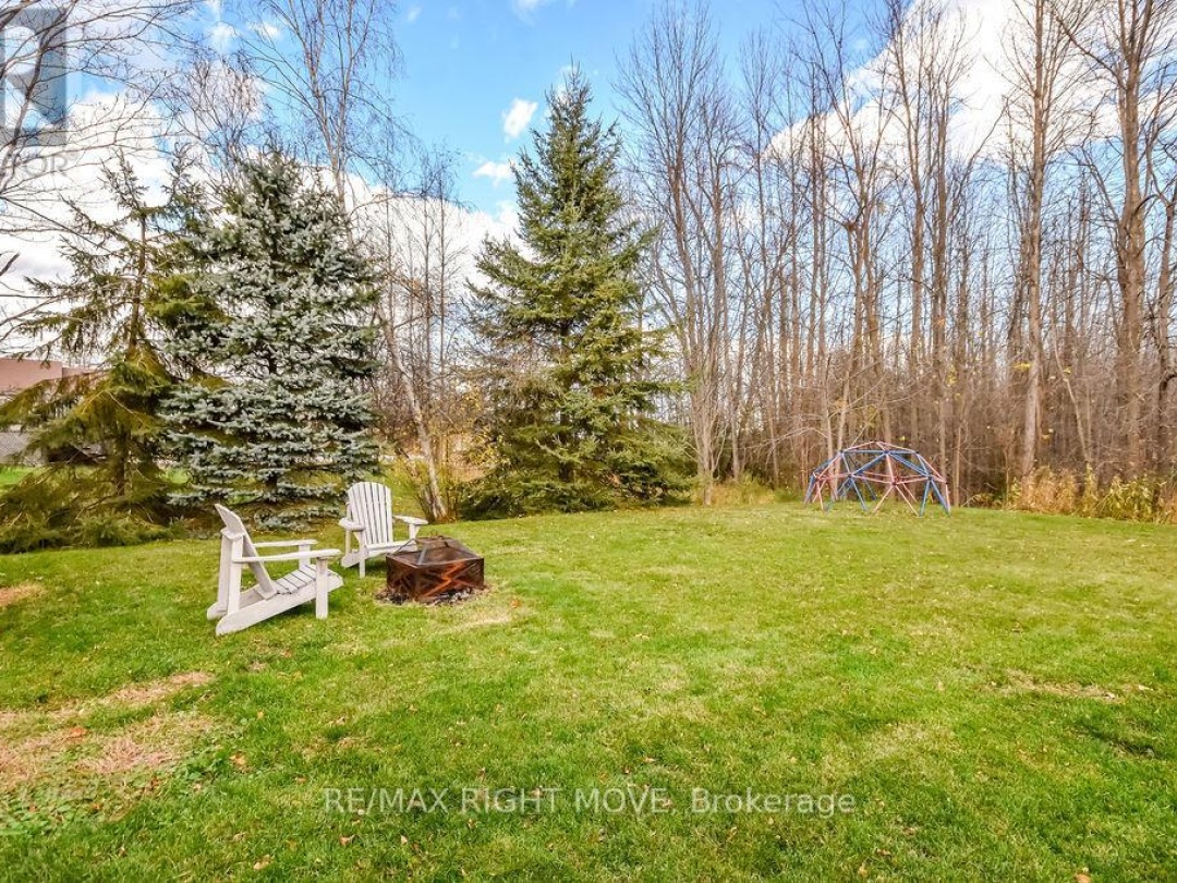 3811 LEO CRESCENT, Barnstable Bay