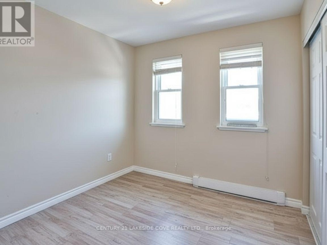 UNIT 27 - 1 PARADISE BOULEVARD S, Lake Simcoe