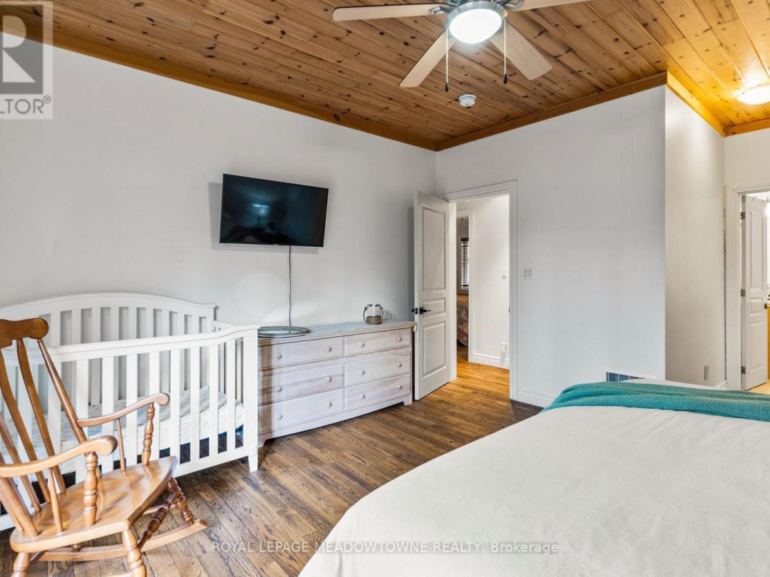 1658 HOSPITALITY ROAD, South Lake