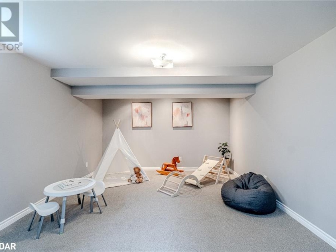 55 DONLANDS Court, 