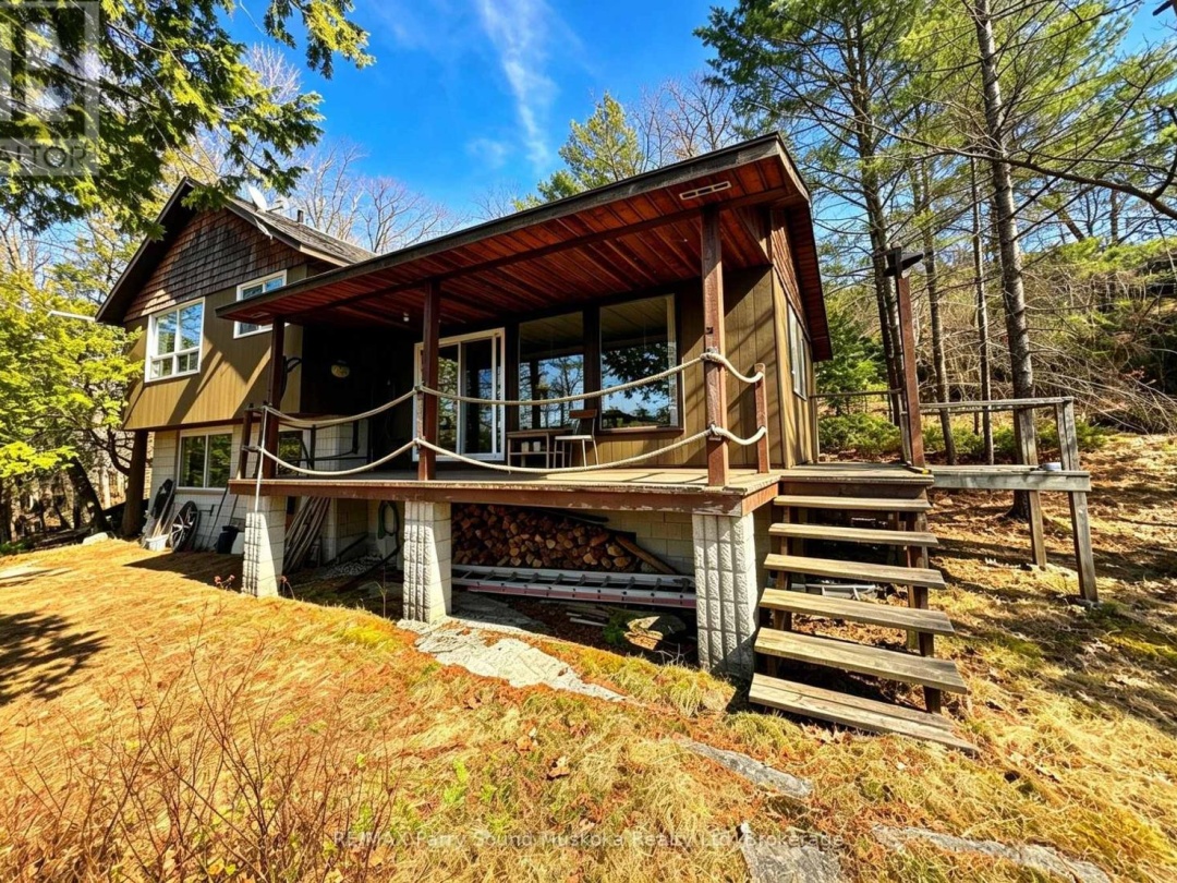 55 HEALEY LAKE WATER, Healey Lake