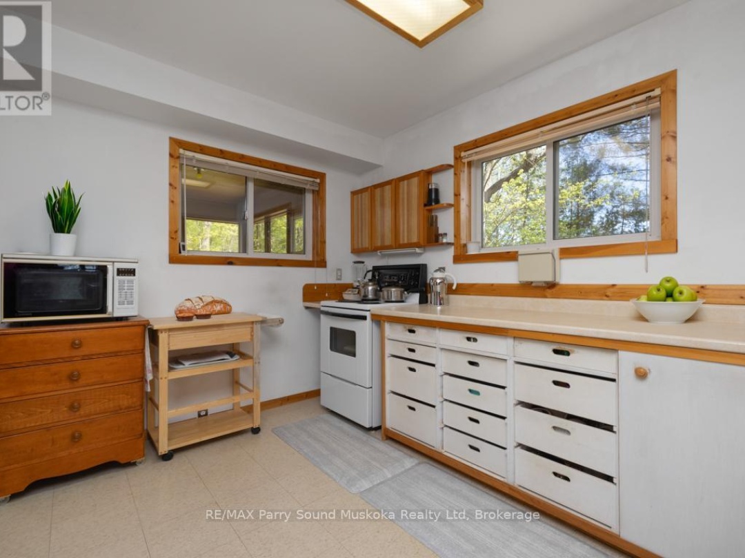 14 BURNEGIE LANE, Otter Lake