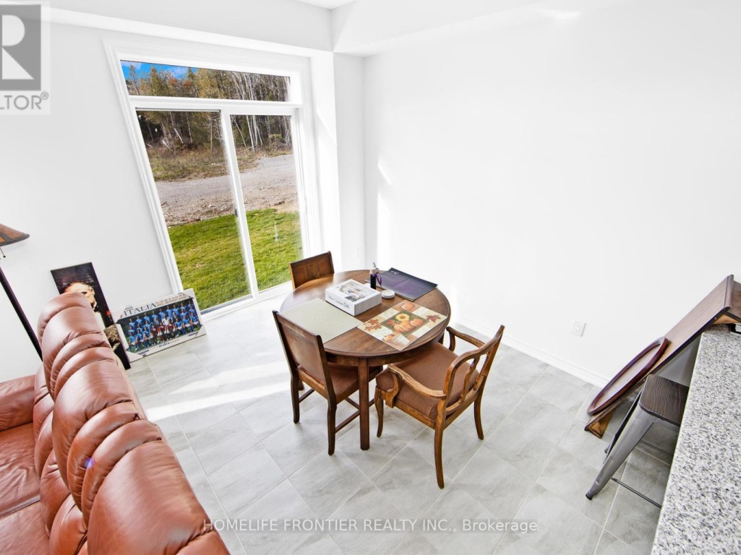 11 SPRUCESIDE DRIVE, Kawartha Lakes (Bobcaygeon)