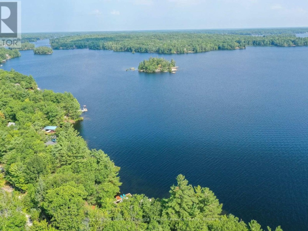 185 WOODLAND TRAIL, Gloucester Pool