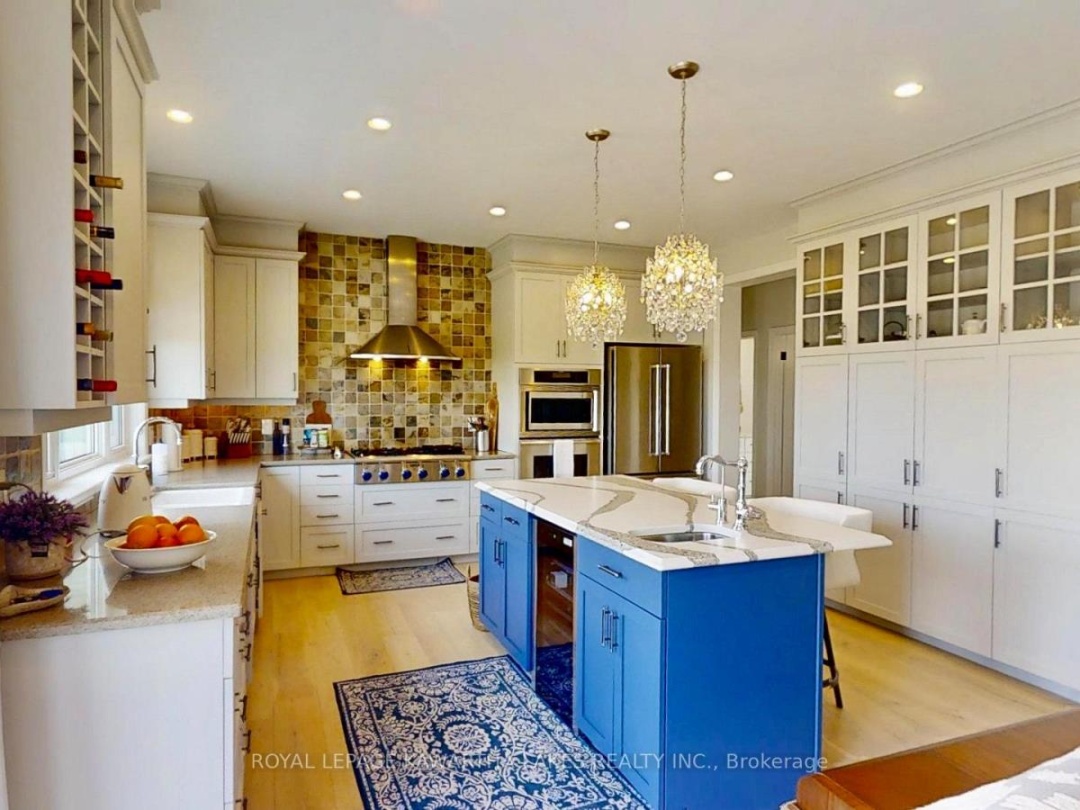 427 LINDEN VALLEY ROAD, 