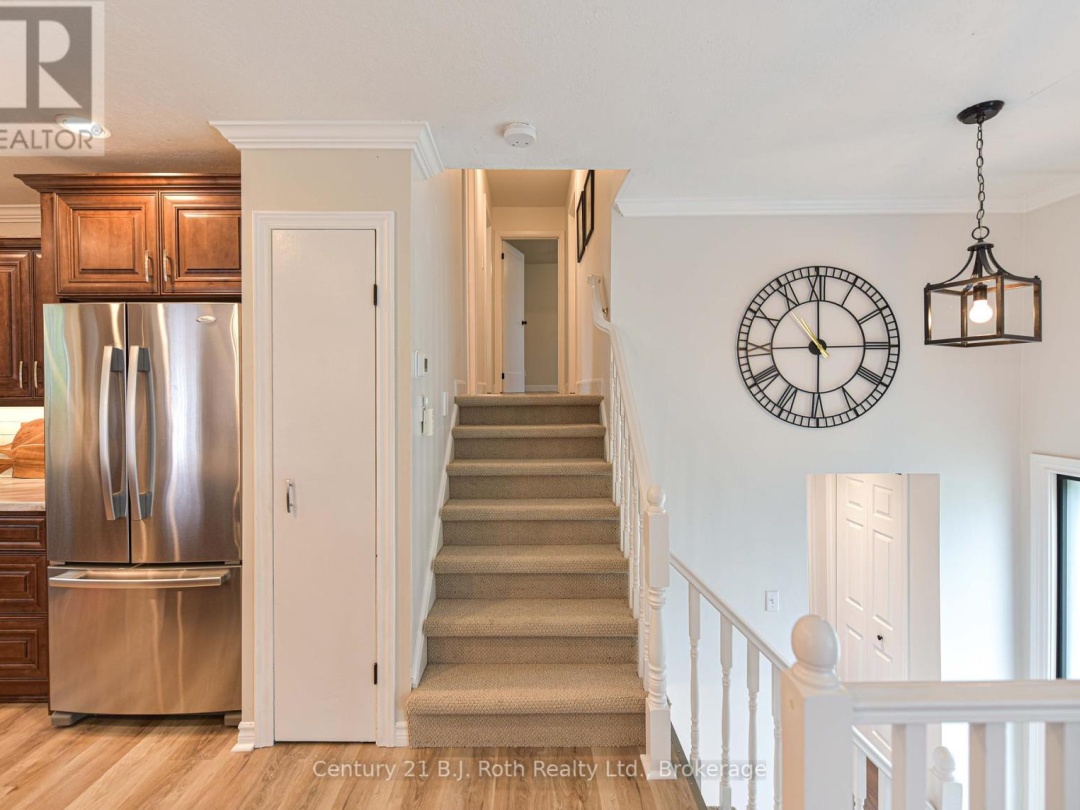 4693 DANIEL STREET, Ramara (Atherley)