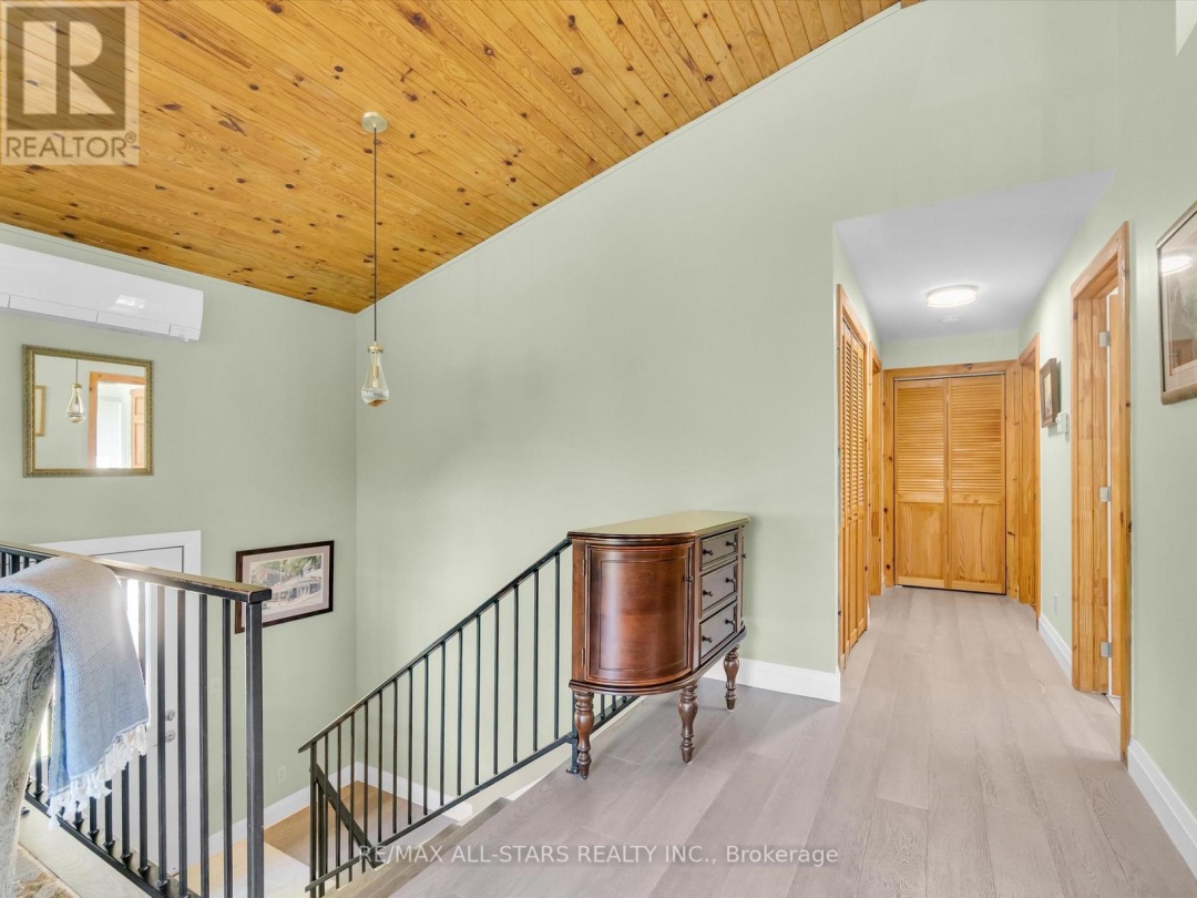 1435 FALKENBURG ROAD, Muskoka Lakes (Monck (Muskoka Lakes))