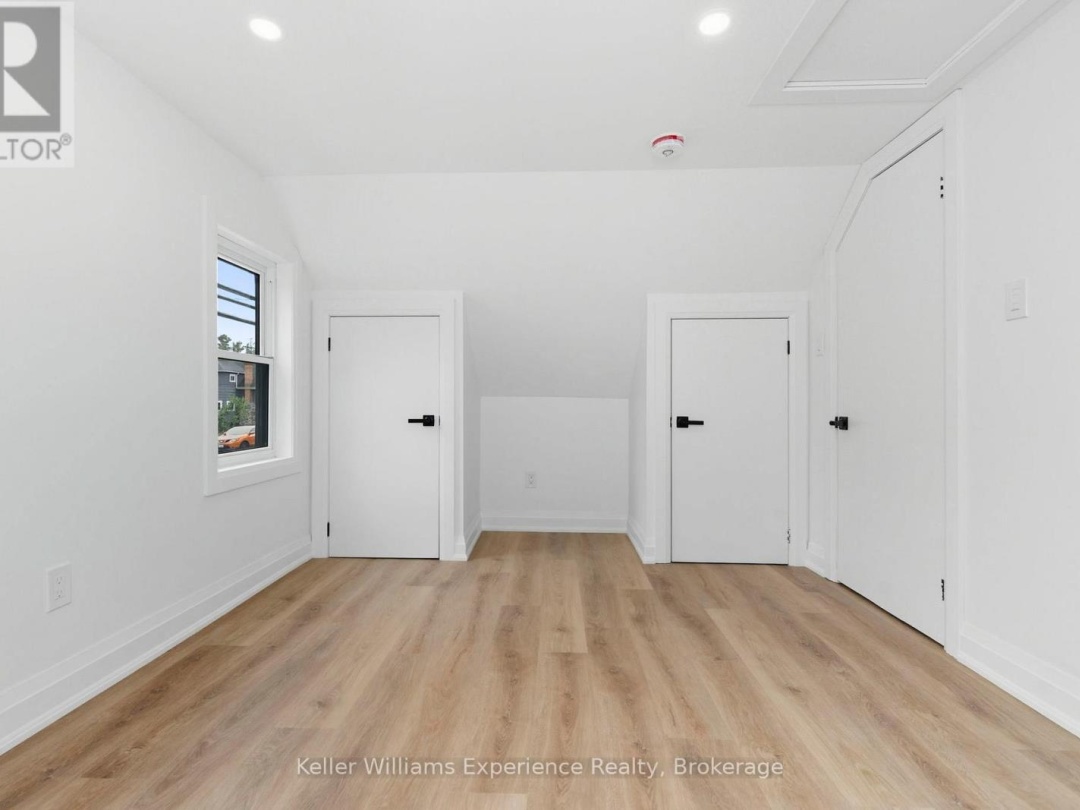 3355 MUSKOKA STREET, Severn (Washago)