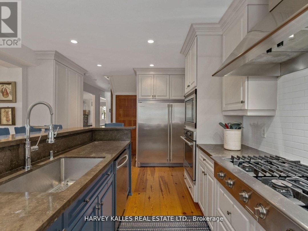 UNIT 2 - 2045 MUSKOKA RD 118W, 
