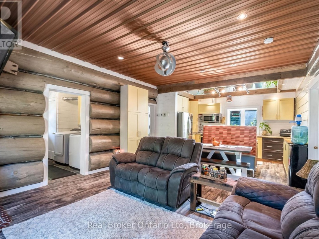 68 TALBOT DRIVE, Trent Severn Canal