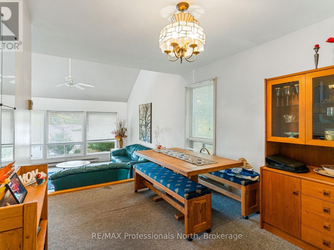 1080 PETTICOAT LANE, Minden Lake