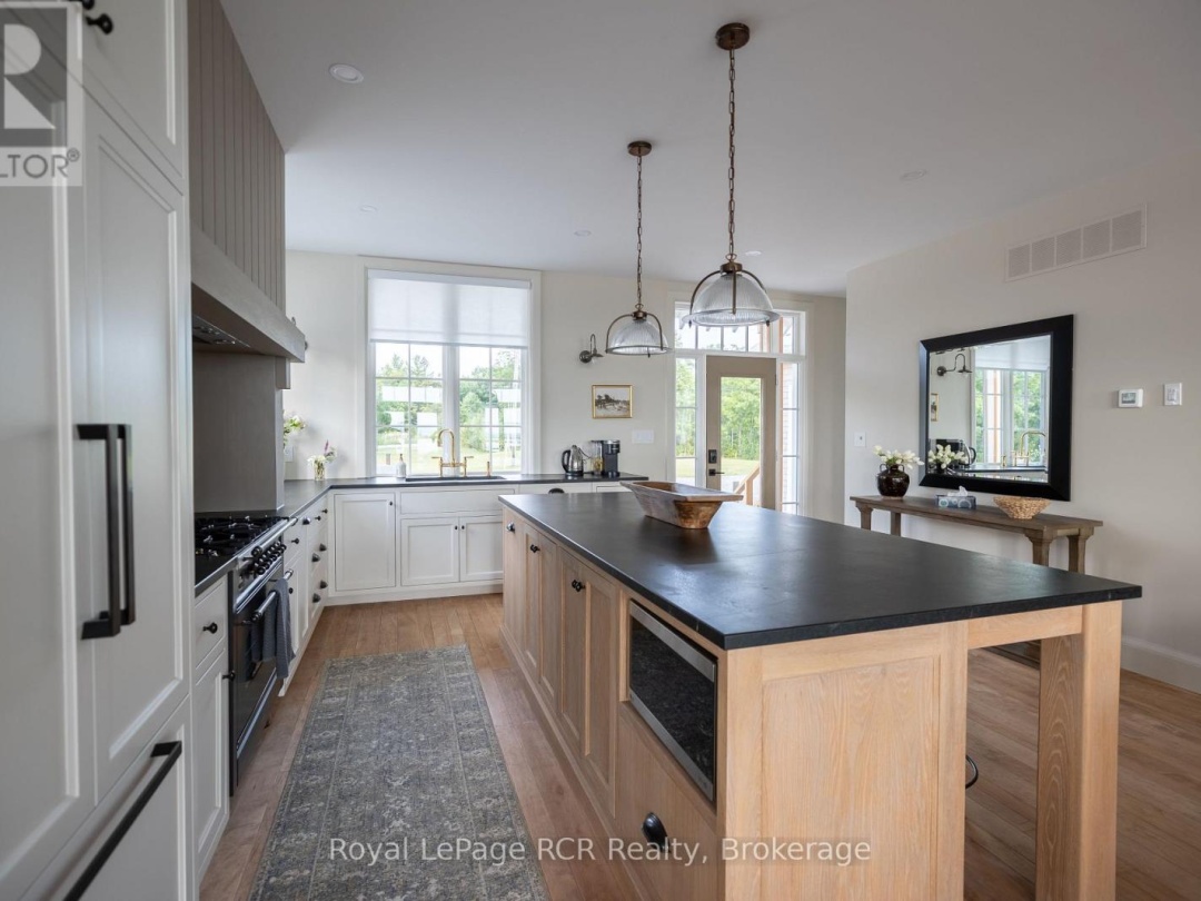 101 EVERGREEN LANE, Georgian Bay