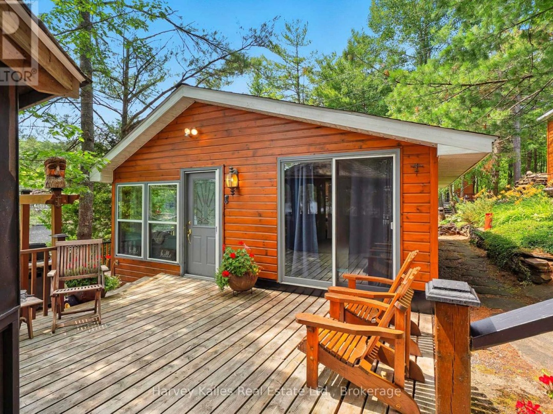 1078 MCKENZIE ROAD, Lake Muskoka