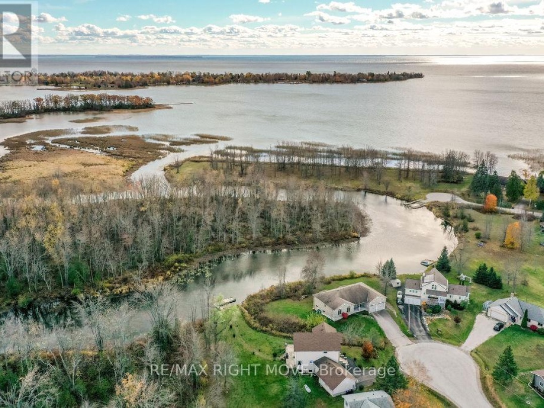 3811 LEO CRESCENT, Barnstable Bay