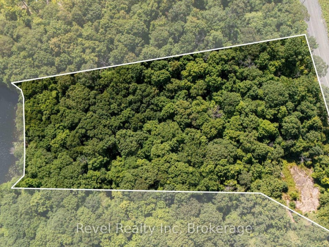 14 ZHAAWASHKWAA MIIKAN ROAD, Clear Lake