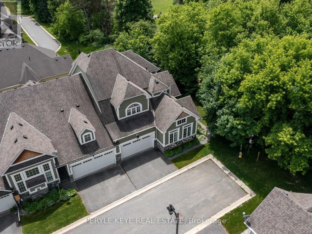 12 Stormont Court, Muskoka 