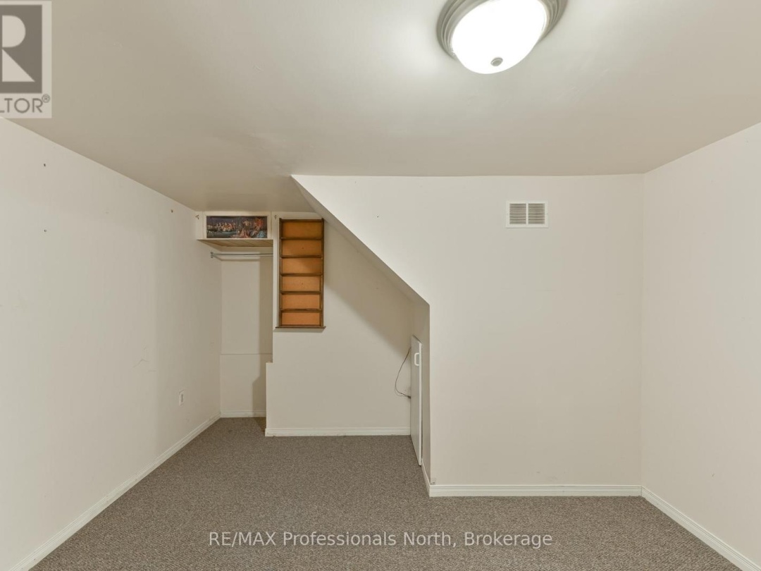 6 KNOB HILL COURT, Minden Hills (Anson)