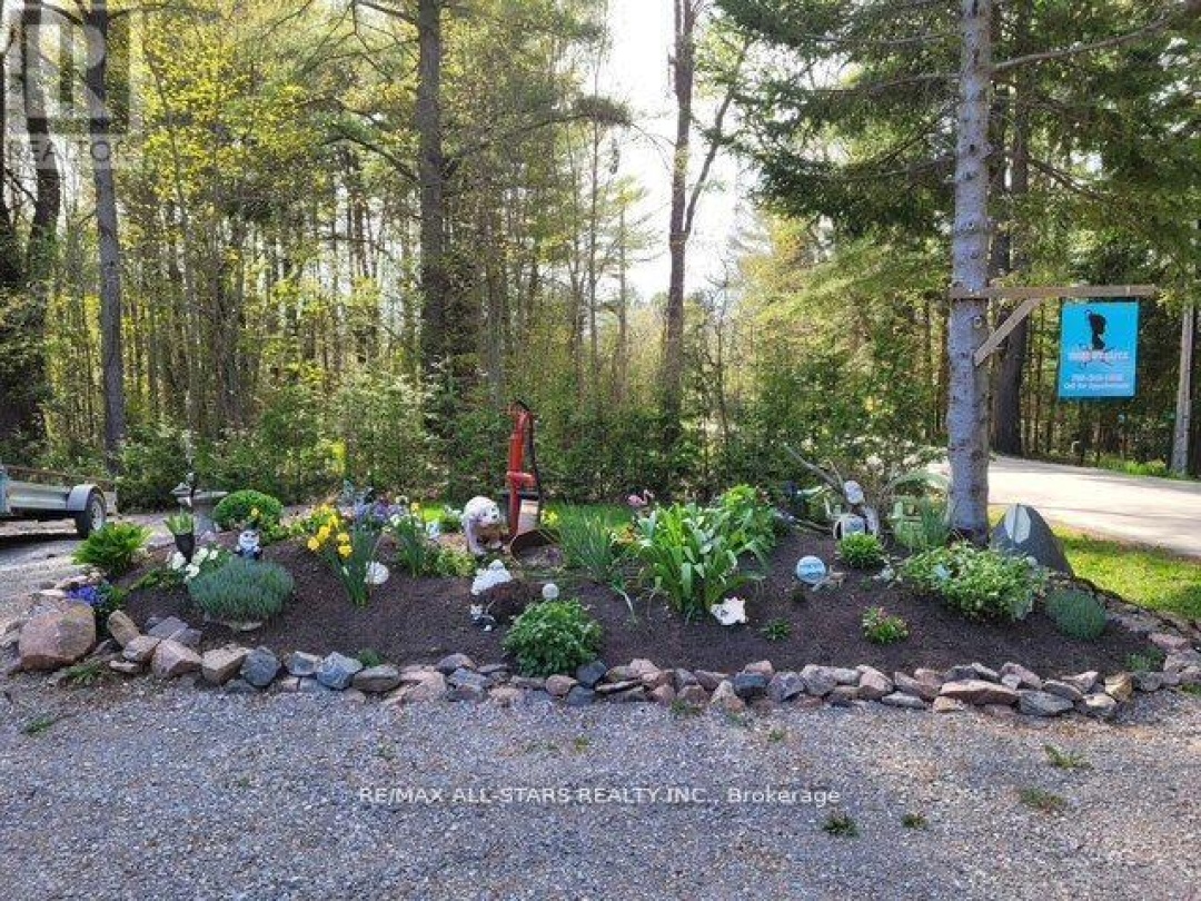28 PINE RIDGE ROAD, Shadow Lake