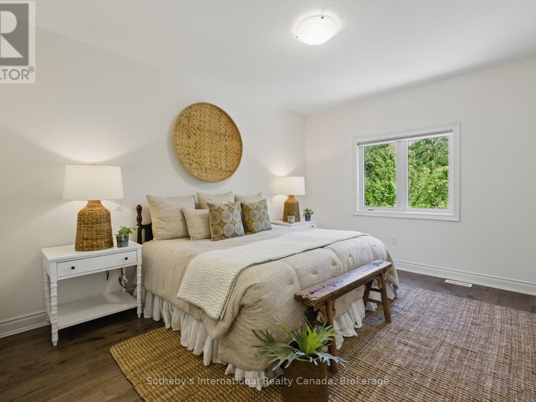 30 SERENITY PLACE CRESCENT, 