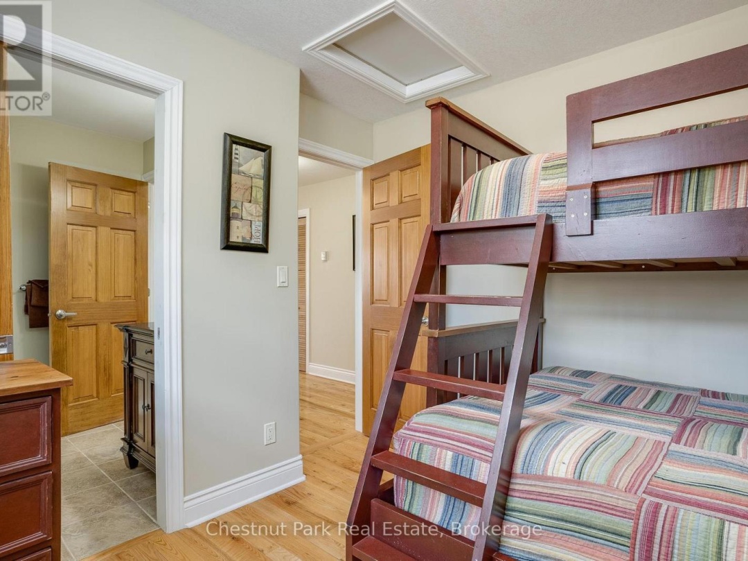 107-10 - 1052 RAT BAY ROAD, Lake of Bays