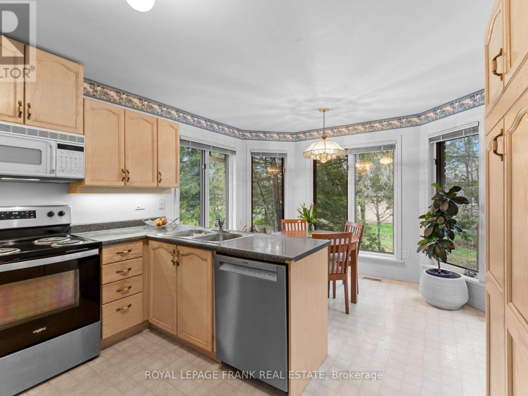 37 ISLAND BAY DRIVE, Kawartha Lakes (Bobcaygeon)