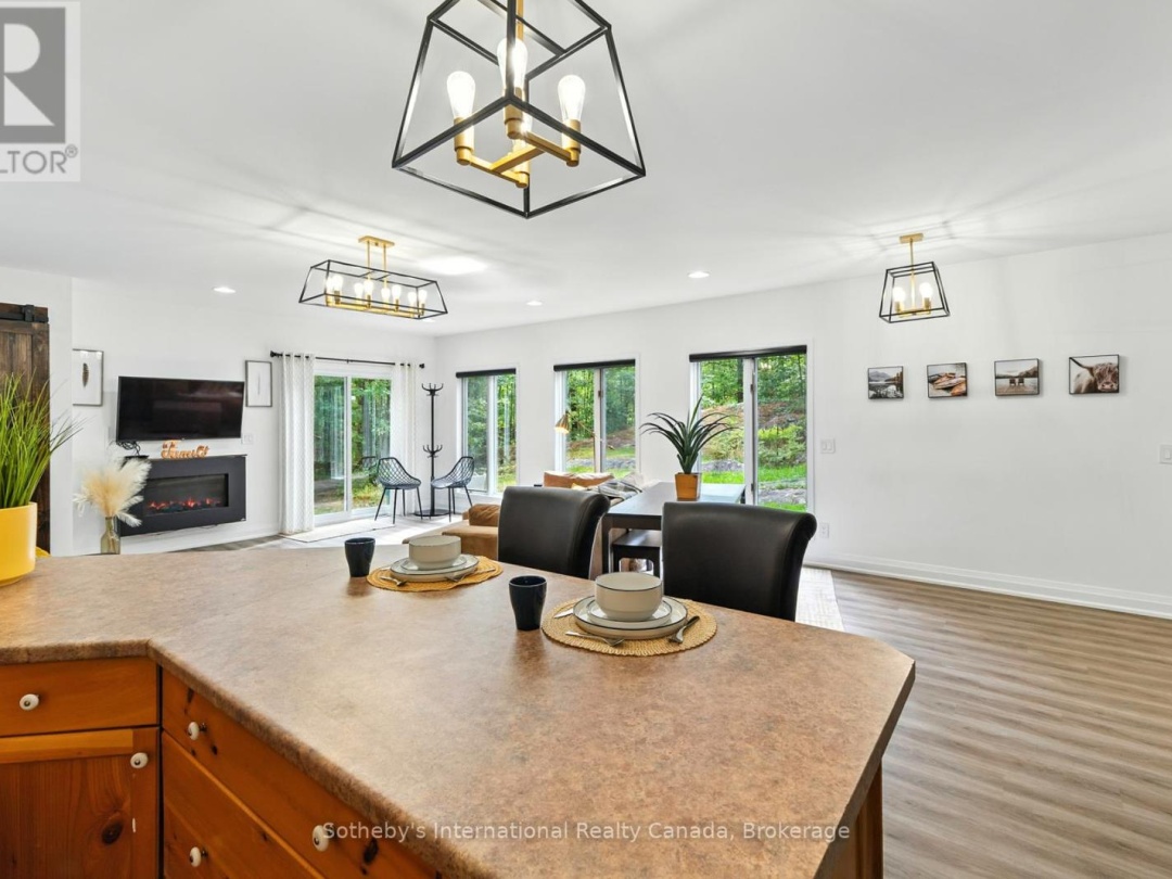 1060 NORTH KAHSHE LAKE ROAD, 