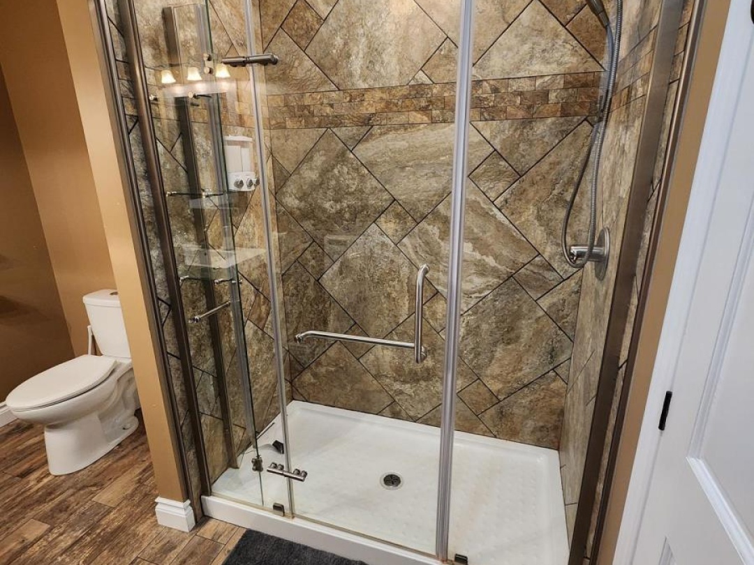 1042 SKI RIDGE TRAIL, 
