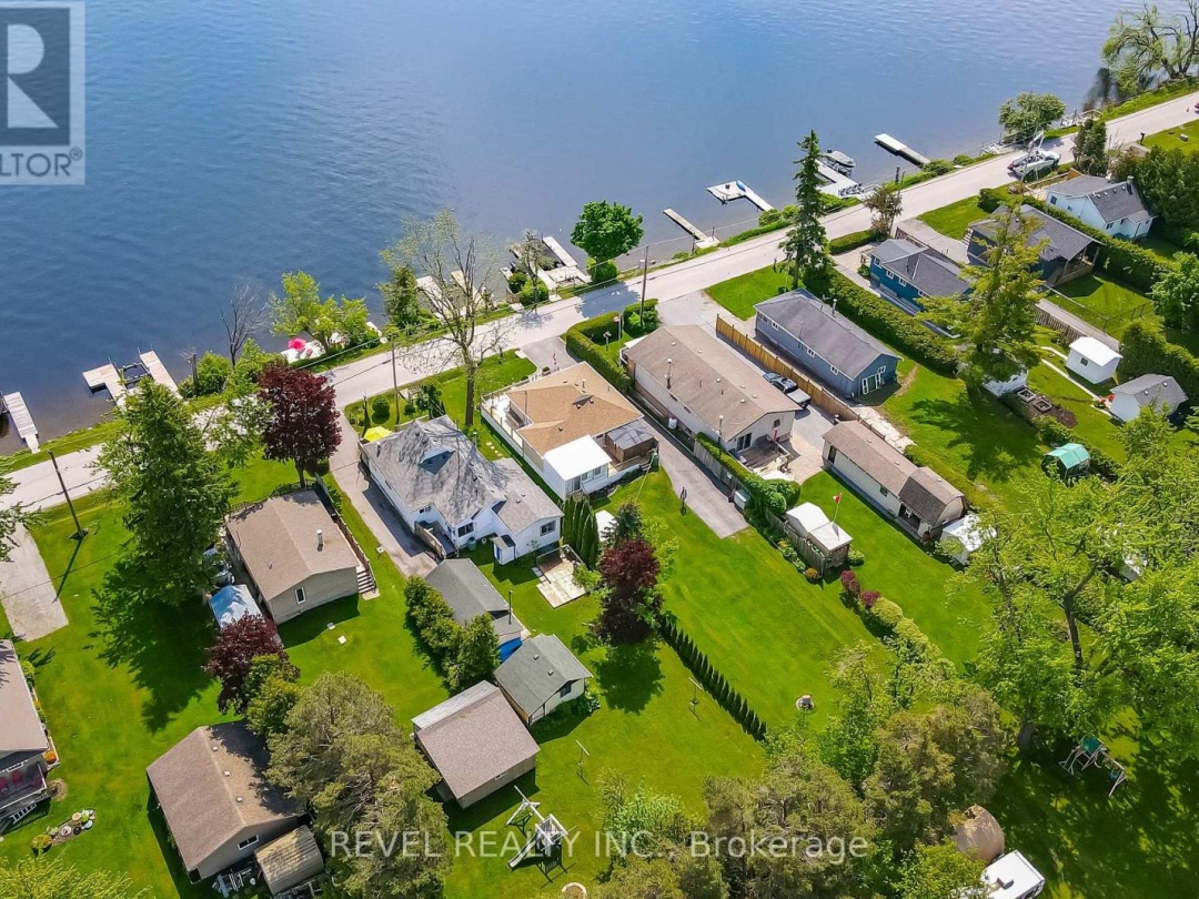483 LONG BEACH ROAD, Sturgeon Lake
